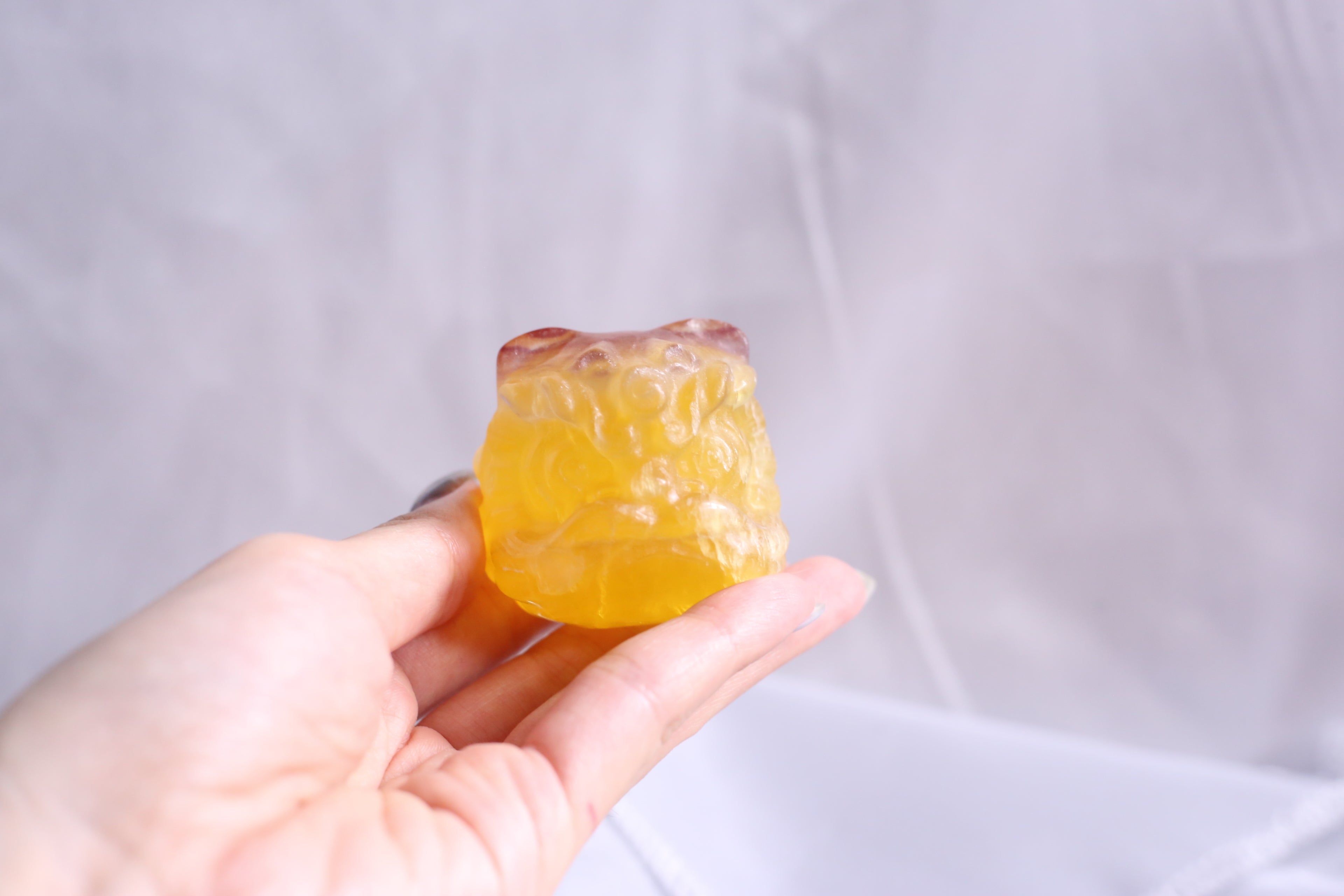 Caramel pudding with fluorite lion