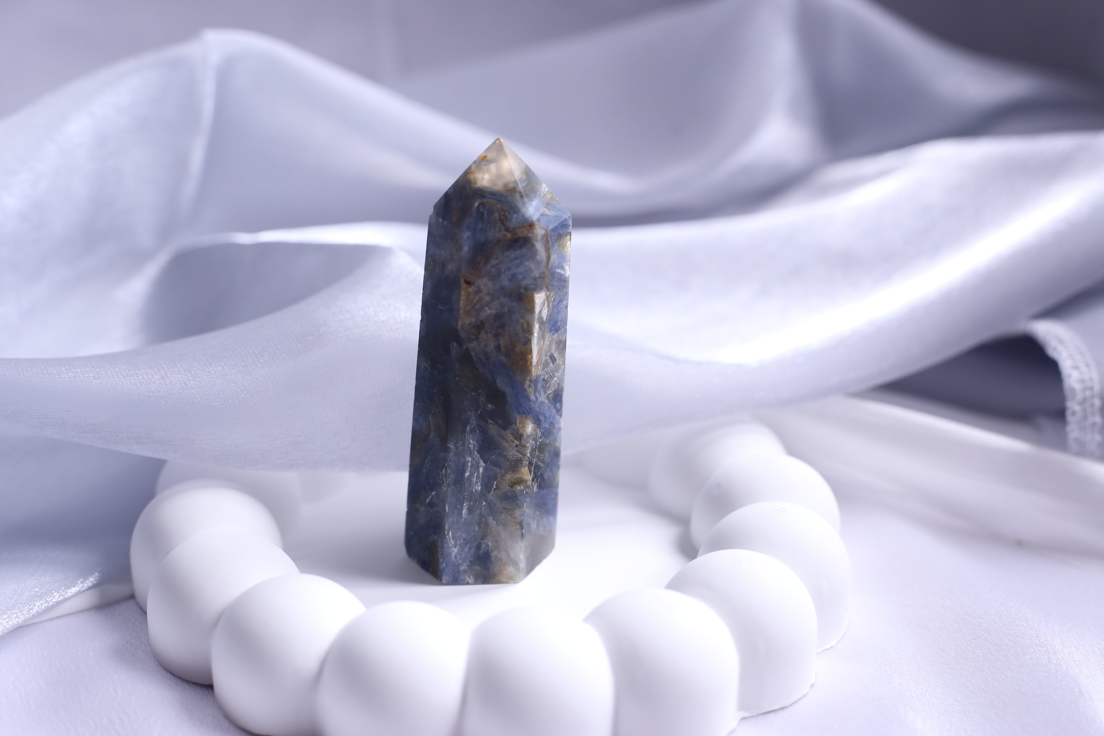藍晶石柱｜清理能量・靜心平衡的智慧之石